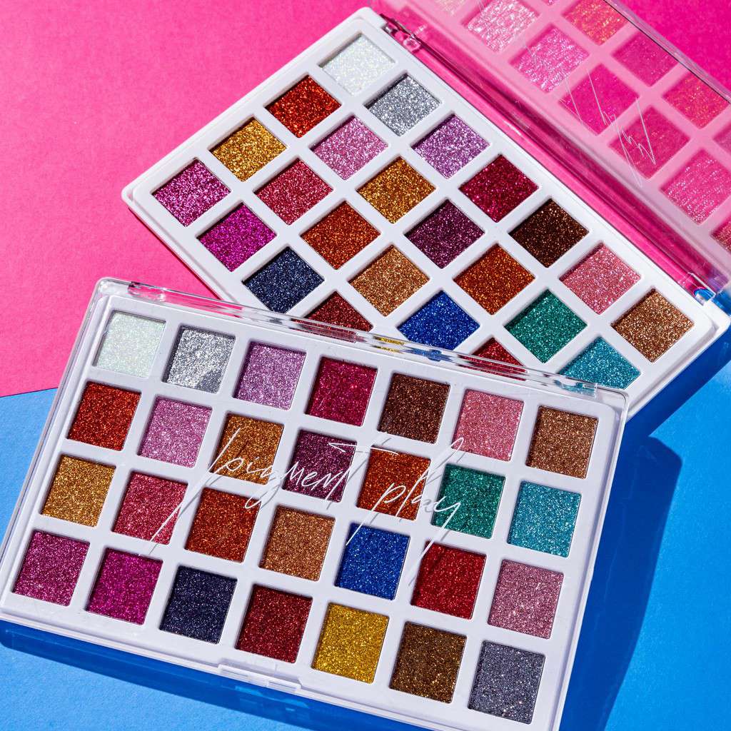 Pigment Play Rainbow Glow Max Effect Glitter 28 Color Eyeshadow Palette – One Love