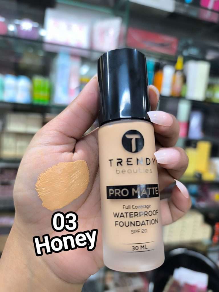 TRENDY beauties Pro Matte Waterproof Foundation with SPF20