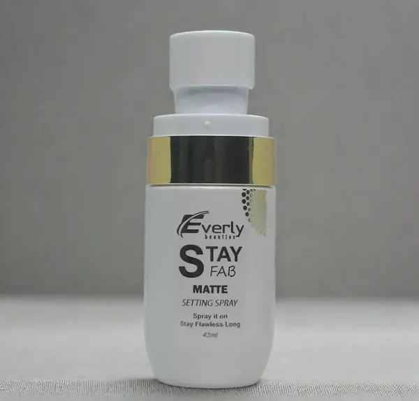Everly Beauties Stay Fab Matte Finishing Spray – 43ml