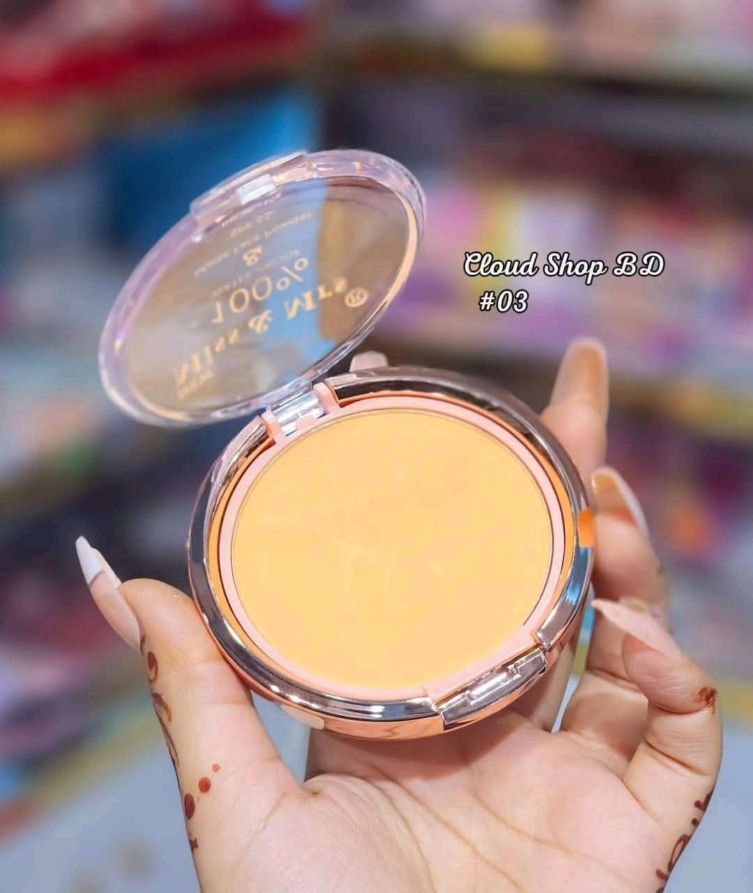 Miss & Mrs Full Coverage Compact Powder