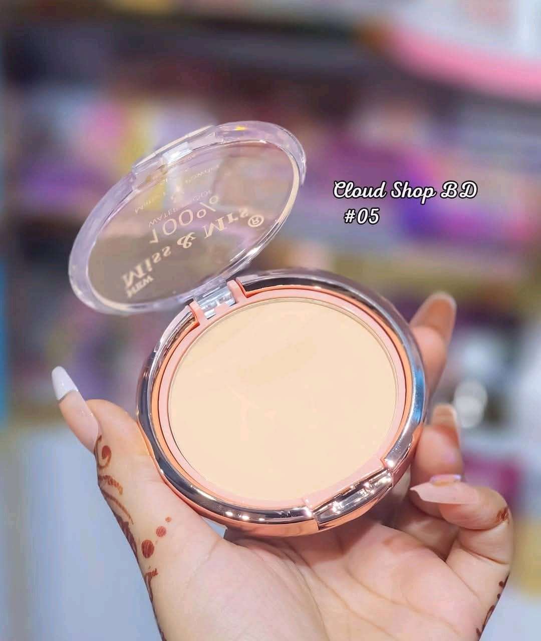 Miss & Mrs Full Coverage Compact Powder