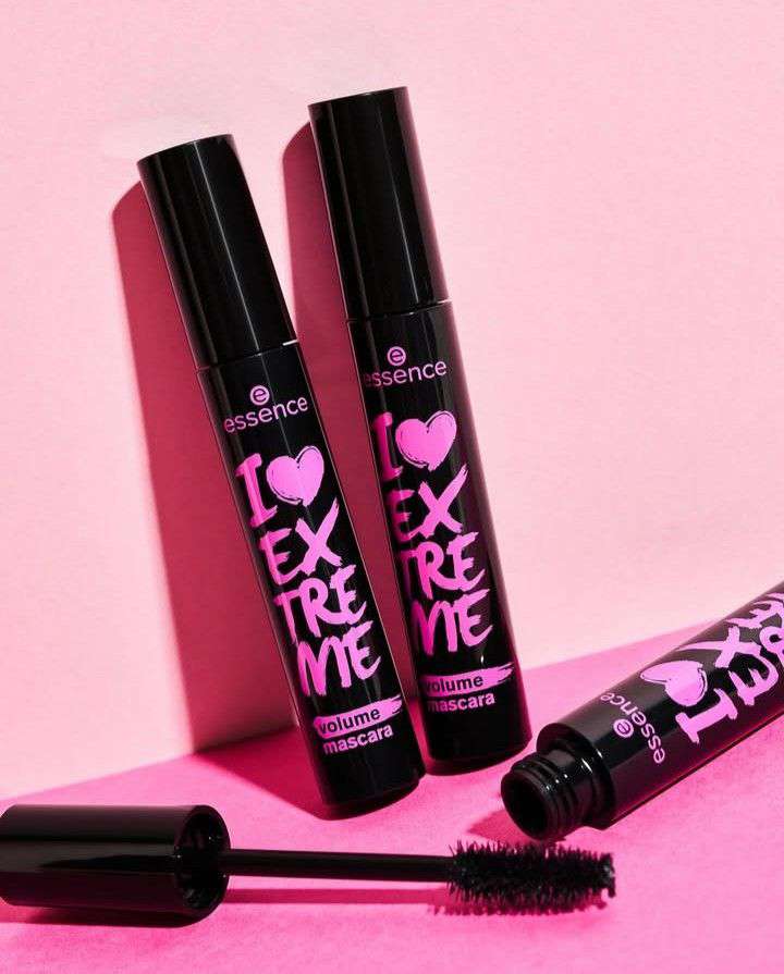 Essence I Love Extreme Crazy Volume Waterproof Mascara
