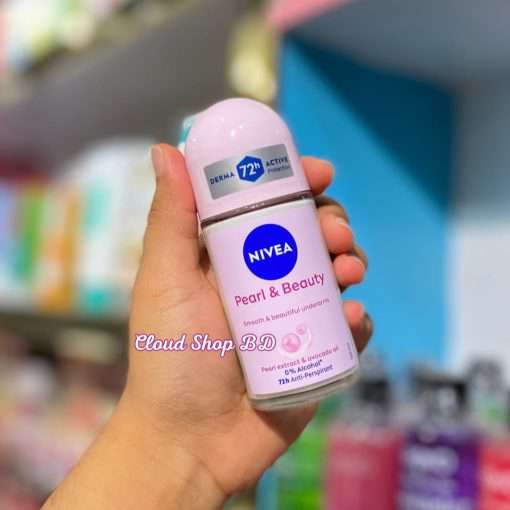 NIVEA Pearl and Beauty Deodorant Roll On – 50ml